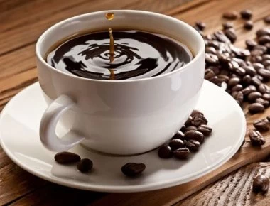 «Asskicker»: Ο δυνατότερος καφές του κόσμου – Πόσες ώρες σας κρατάει ξύπνιους